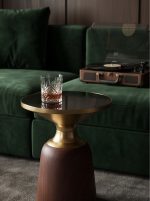 Hourglass-shaped light luxury wood grain side table - Image 3